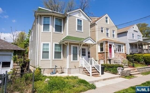 199 Van Winkle St - Photo 2 of 18