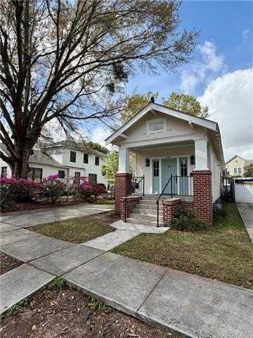 236 Papworth Ave - Photo 3 of 14