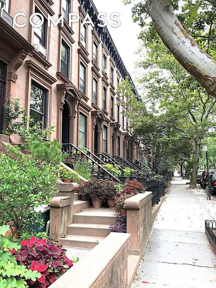 93 Saint Johns Pl #5 - Photo 6 of 6