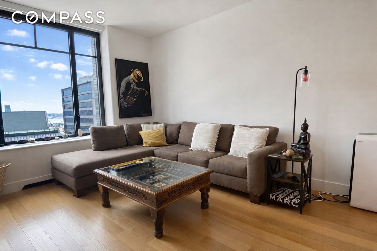 110 Charlton St #14A - Photo 4 of 10