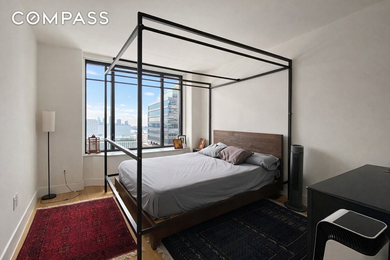 110 Charlton St #14A - Photo 6 of 10