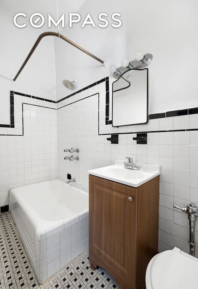 296 Henry St #3 - Photo 6 of 6