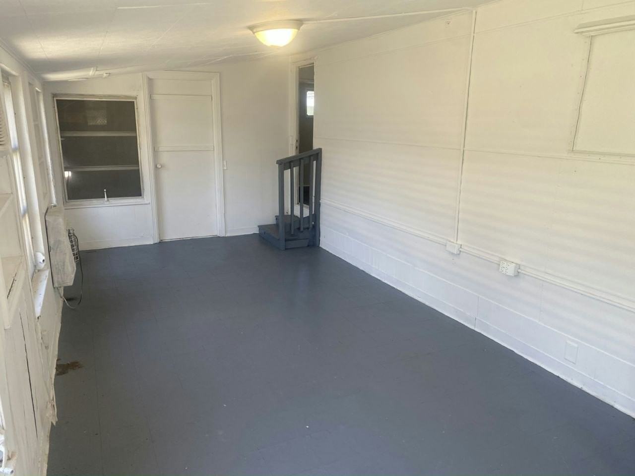 4 Circle Dr #4 - Photo 3 of 8