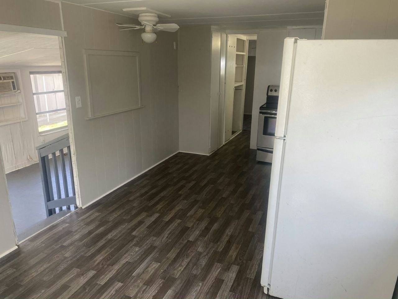 4 Circle Dr #4 - Photo 5 of 8