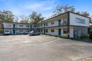 featured image of 318 E Dakin Ave #8