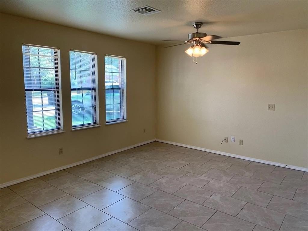 826 Russell Cir Unit 826 - Photo 2 of 18