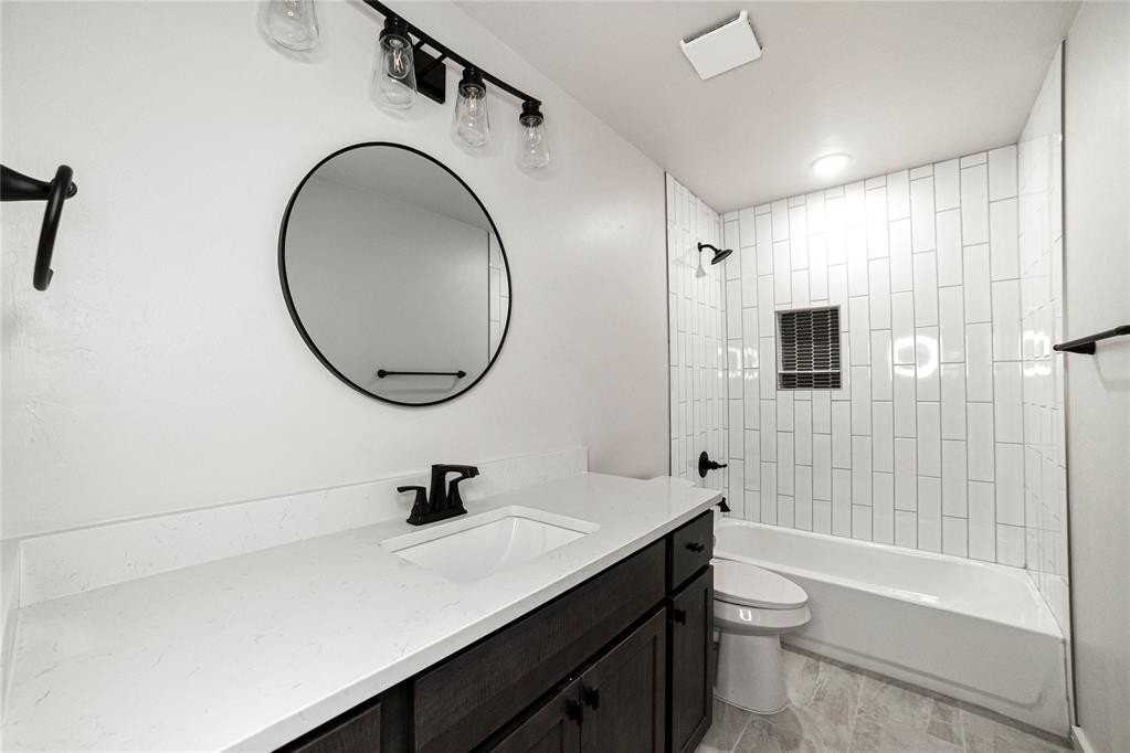 1417 Mallard Dr - Photo 3 of 24