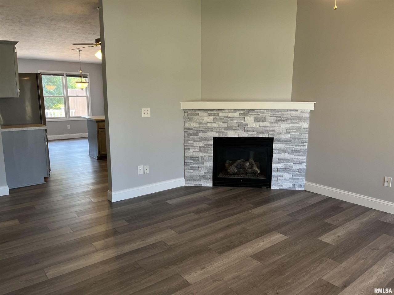 1704 Tern Pl - Photo 3 of 27