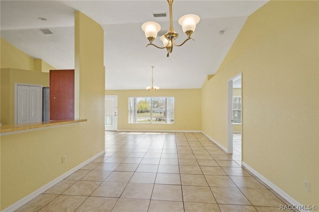 5363 Pierpoint Ave - Photo 4 of 38