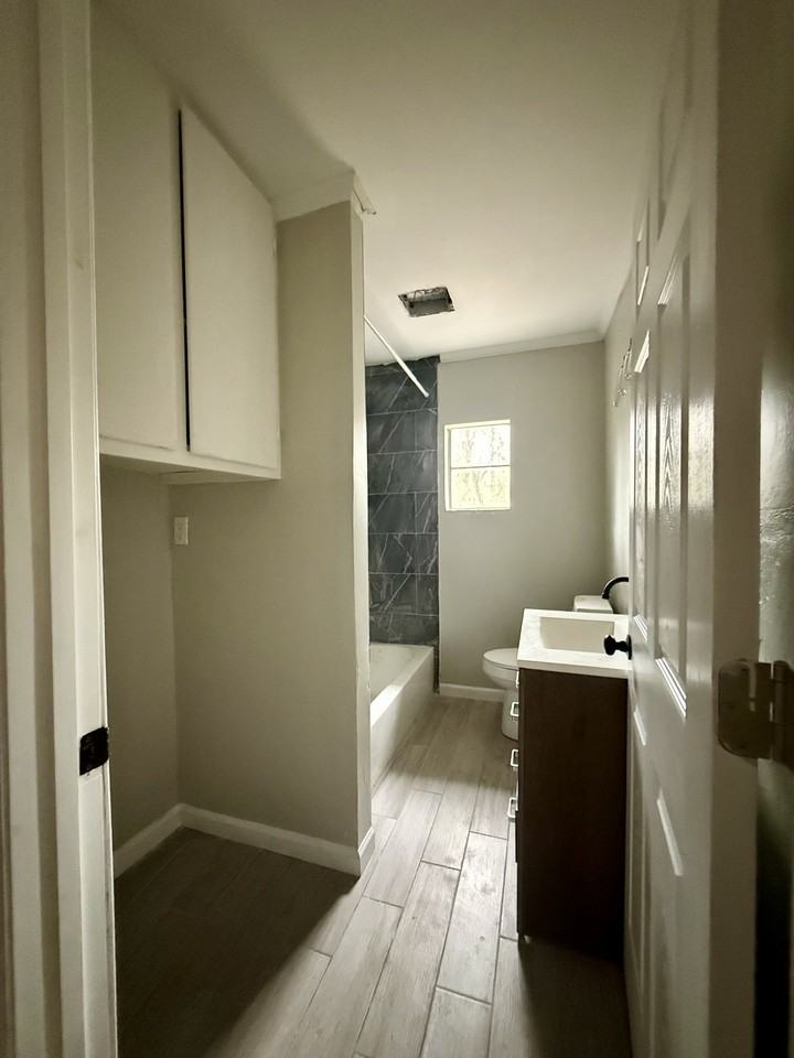 628 Heflin Ave E #1 - Photo 5 of 9