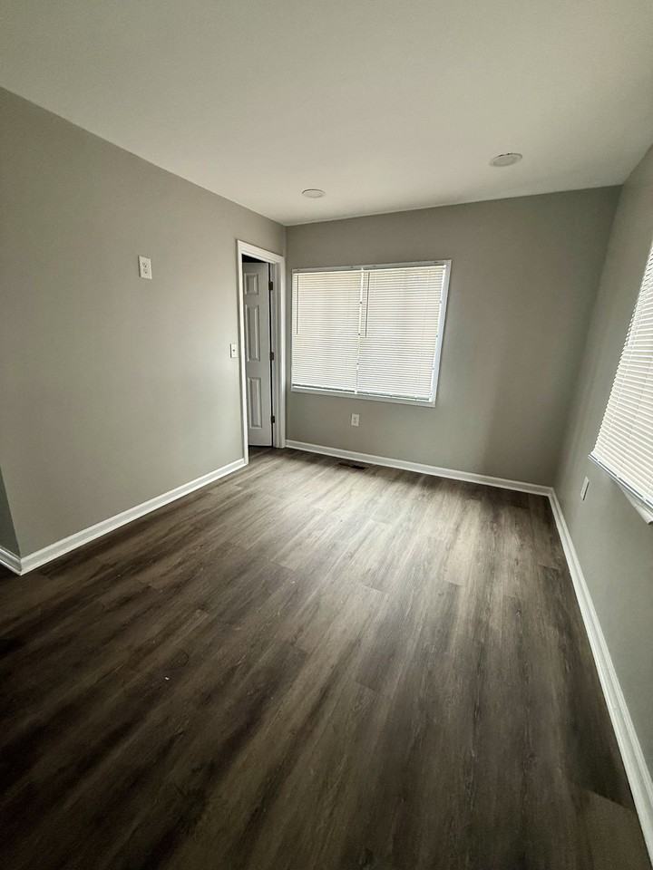 628 Heflin Ave E #1 - Photo 6 of 9