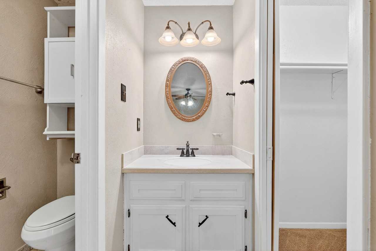 1108 Houston St #1 - Photo 7 of 13