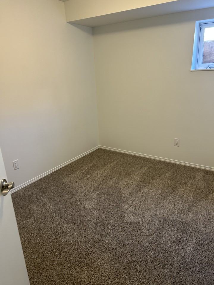 11358 53 St Nw #11358BS - Photo 7 of 11