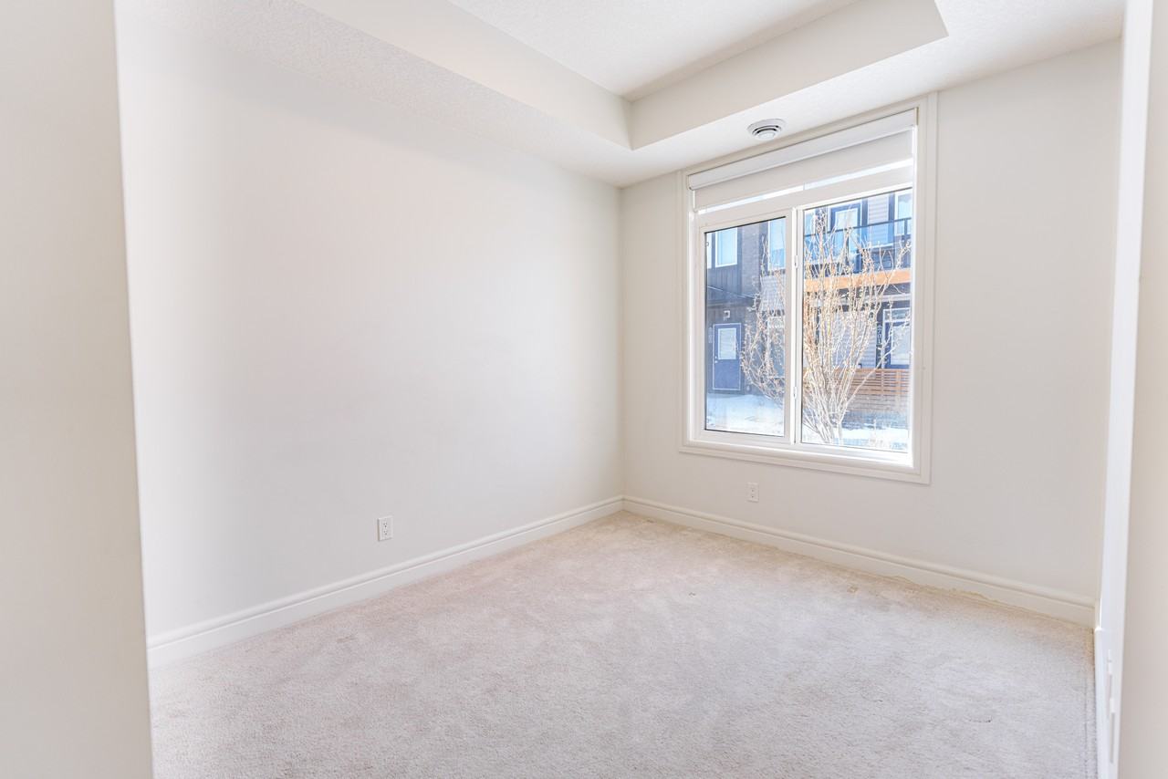 307, 10060 46 Street NE - 1 #1 - Photo 6 of 15