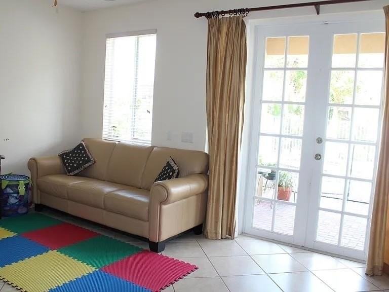 584 Conservation Dr - Photo 4 of 16