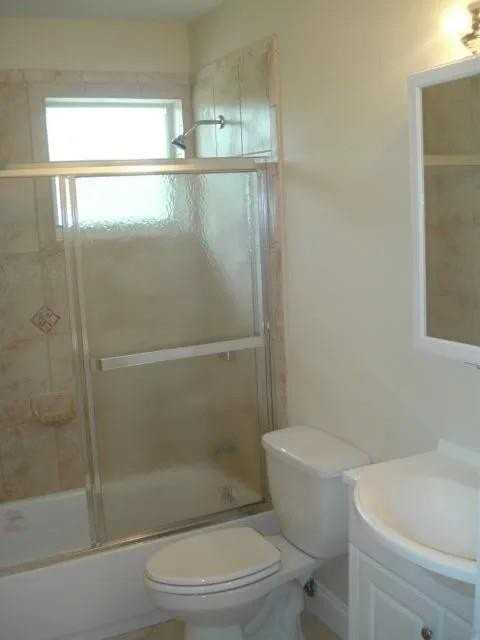 3611 Nw 6th Pl - Photo 3 of 5