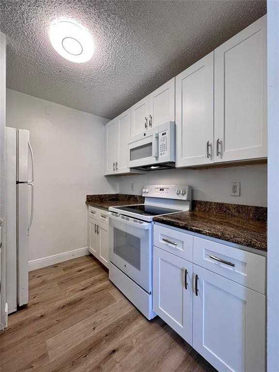 1013 Meadows Cir #1013 - Photo 2 of 19