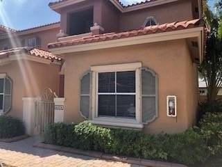 4965 Leeward Ln - Photo 3 of 23