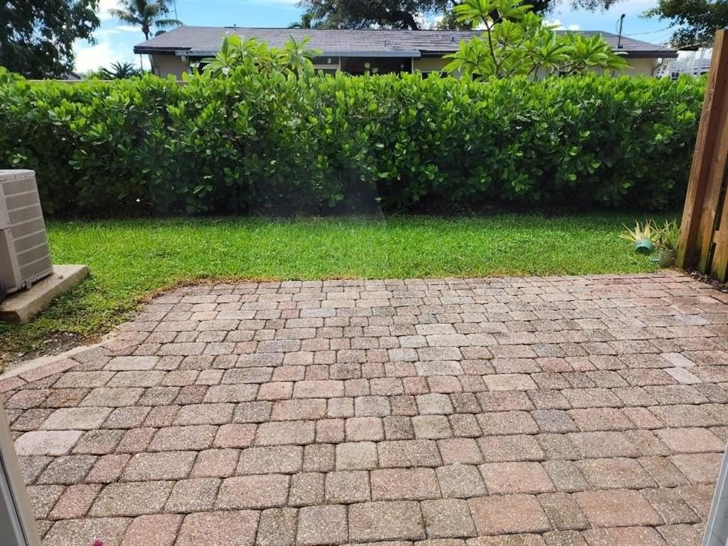 4965 Leeward Ln - Photo 6 of 23