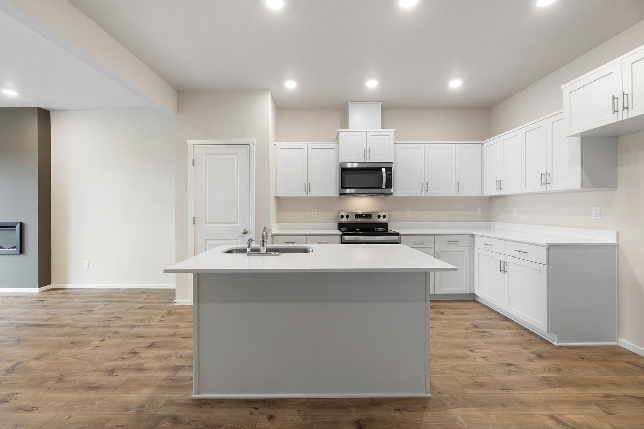 3506 Sw Hartley Ave - Photo 2 of 25