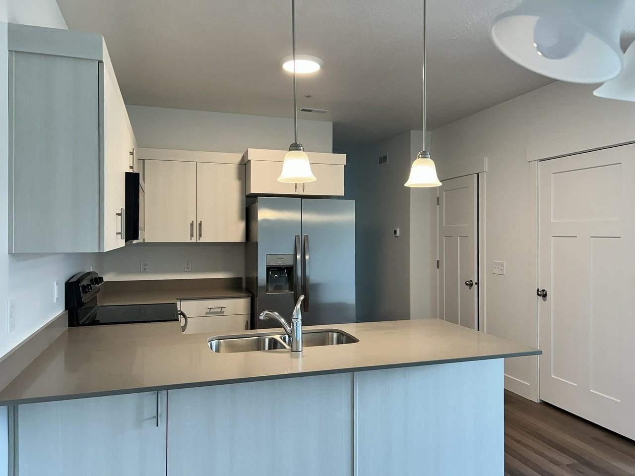 13713 S Hanley Ln - Photo 5 of 16