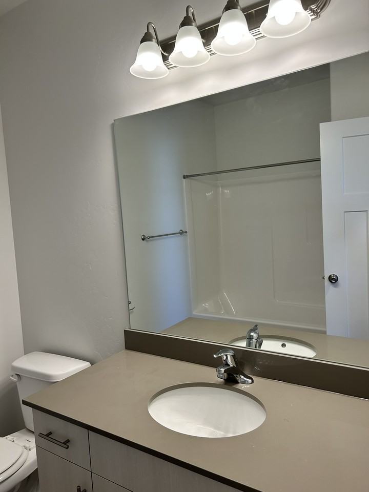 13713 S Hanley Ln - Photo 7 of 16