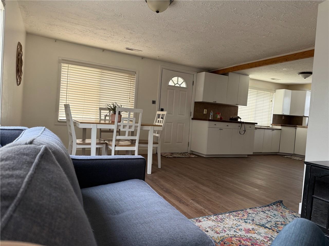 4887 Sw - Photo 2 of 5