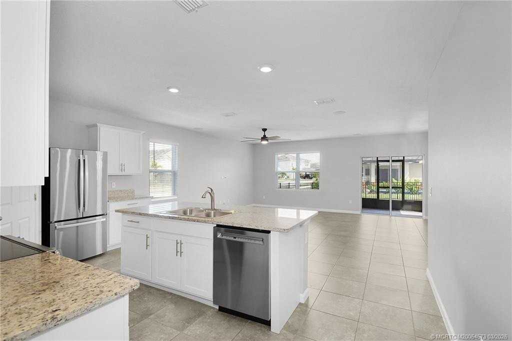 10575 Sw Jem St - Photo 5 of 23