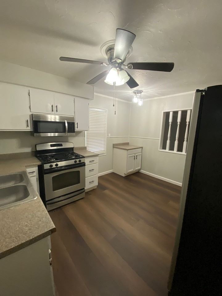 4207 Wood Ave #1 - Photo 4 of 22