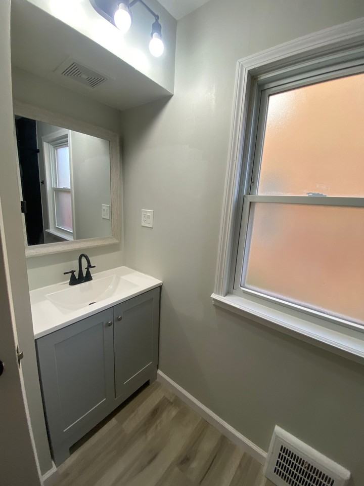 4207 Wood Ave #1 - Photo 6 of 22