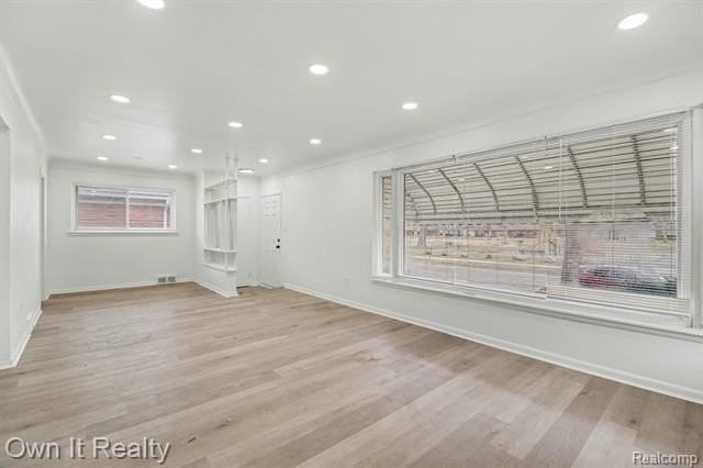 19909 Murray Hill St - Photo 4 of 15