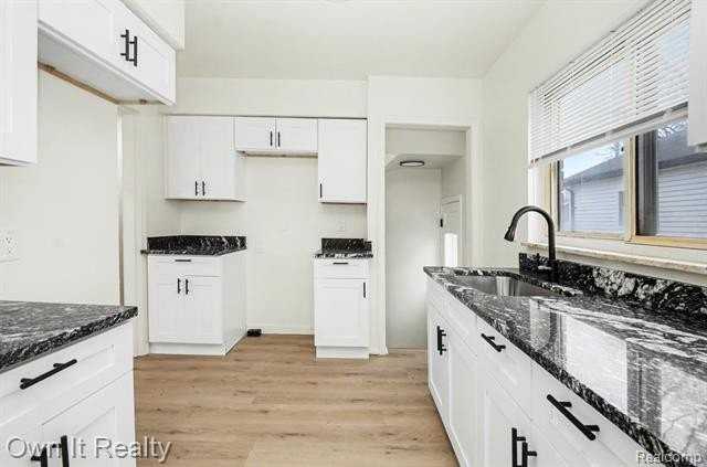 20917 Outer Dr - Photo 6 of 15