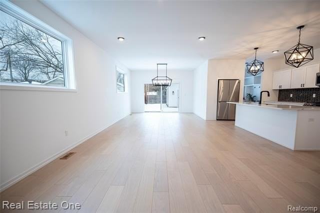 3351 Cummings Ave - Photo 2 of 31