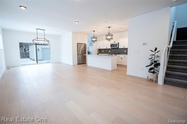 3351 Cummings Ave - Photo 3 of 31