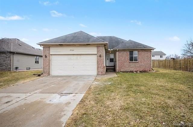 21864 Laurel St - Photo 2 of 19