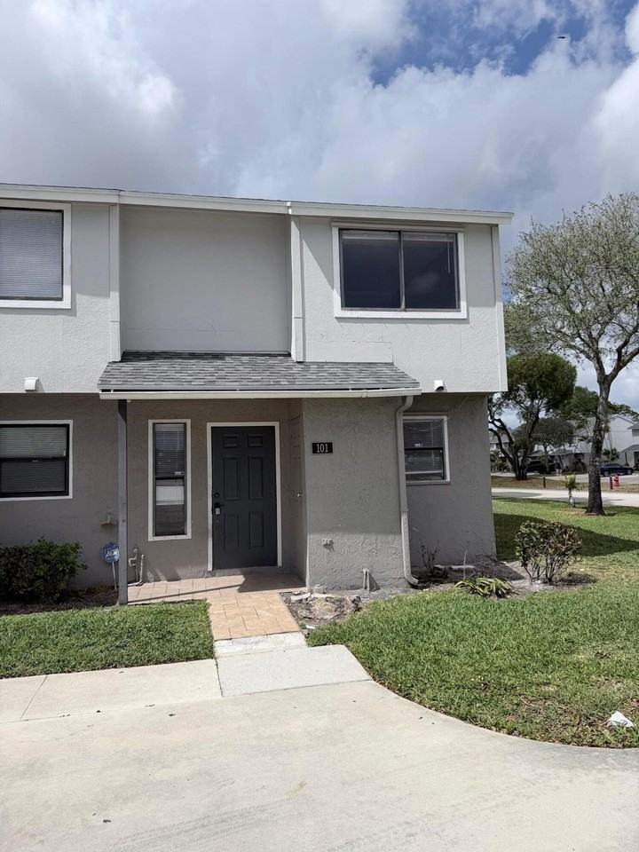 101 Shoreview Dr - Photo 3 of 26