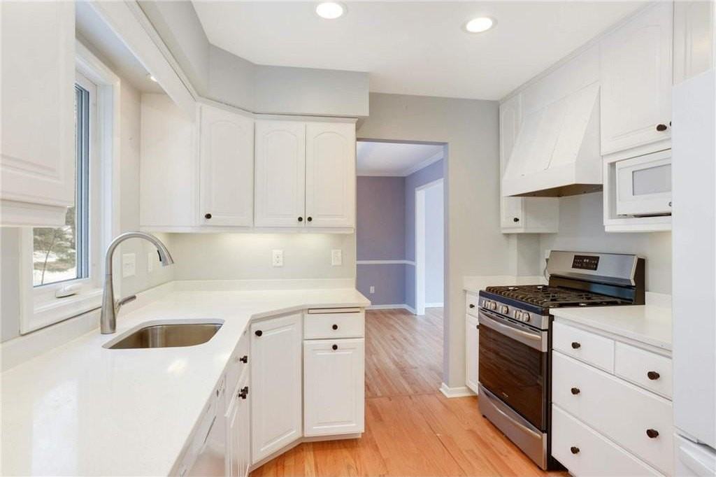 8324 29th Ave N - Photo 7 of 25