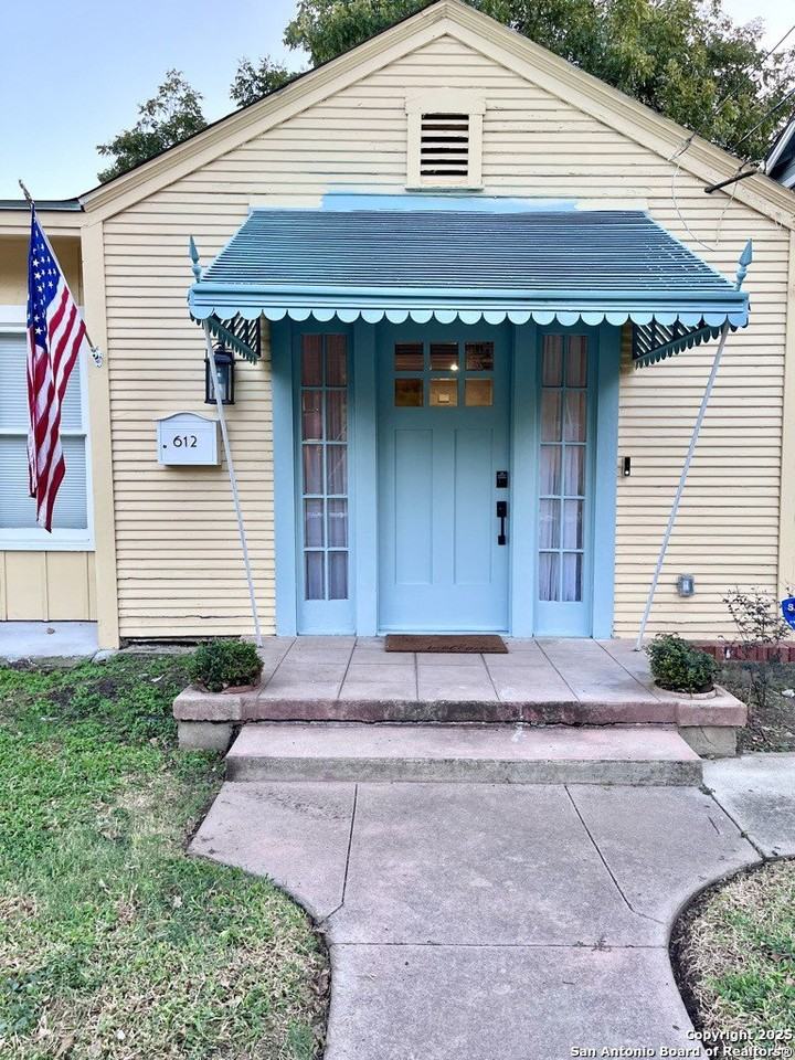 612 E Mulberry Ave - Photo 2 of 27