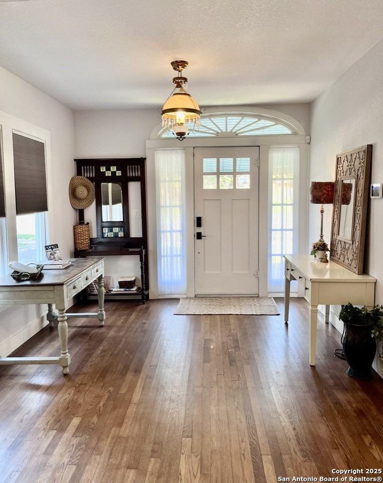 612 E Mulberry Ave - Photo 6 of 27