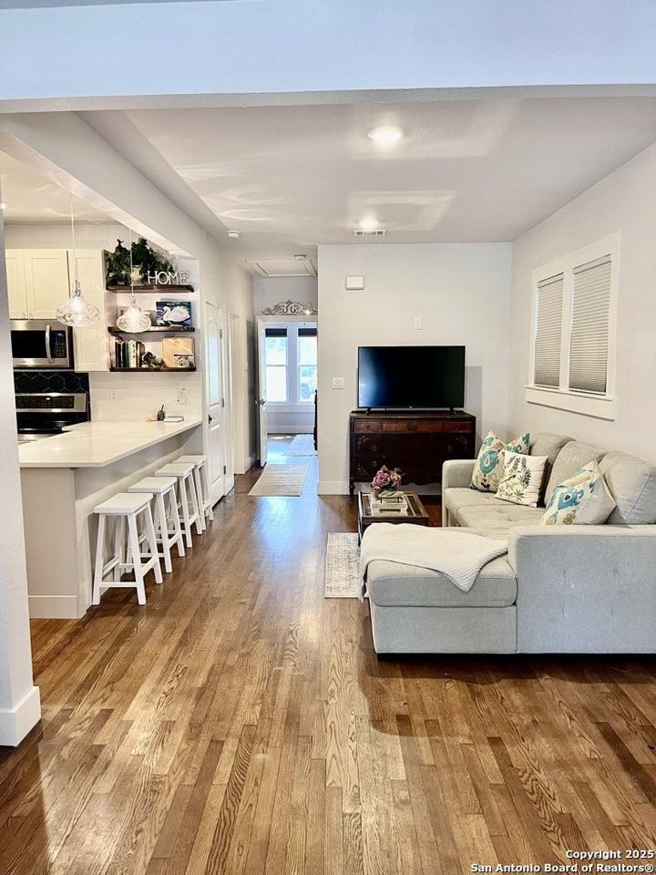 612 E Mulberry Ave - Photo 7 of 27