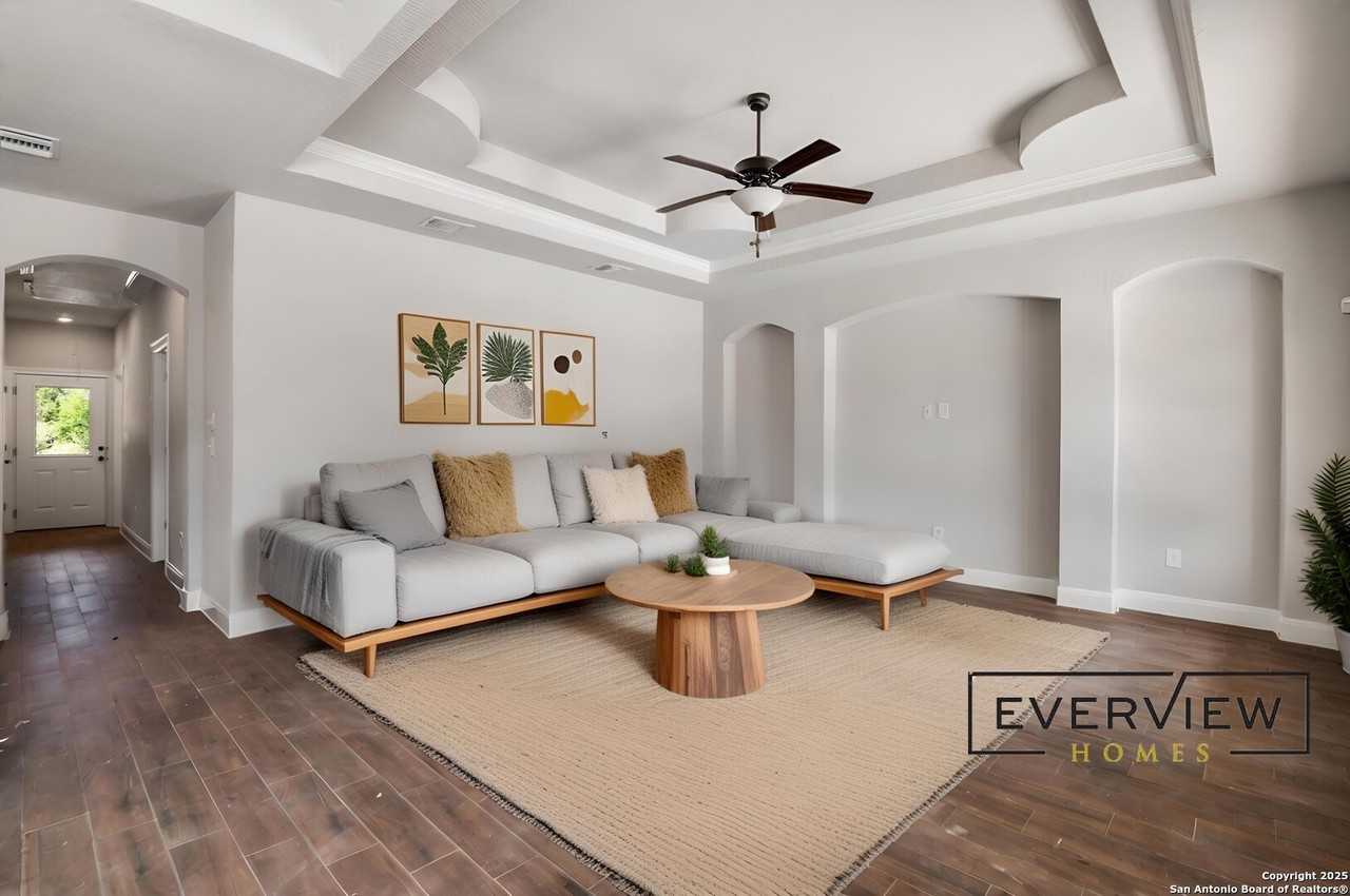 243 Sliprock DR - Photo 4 of 24