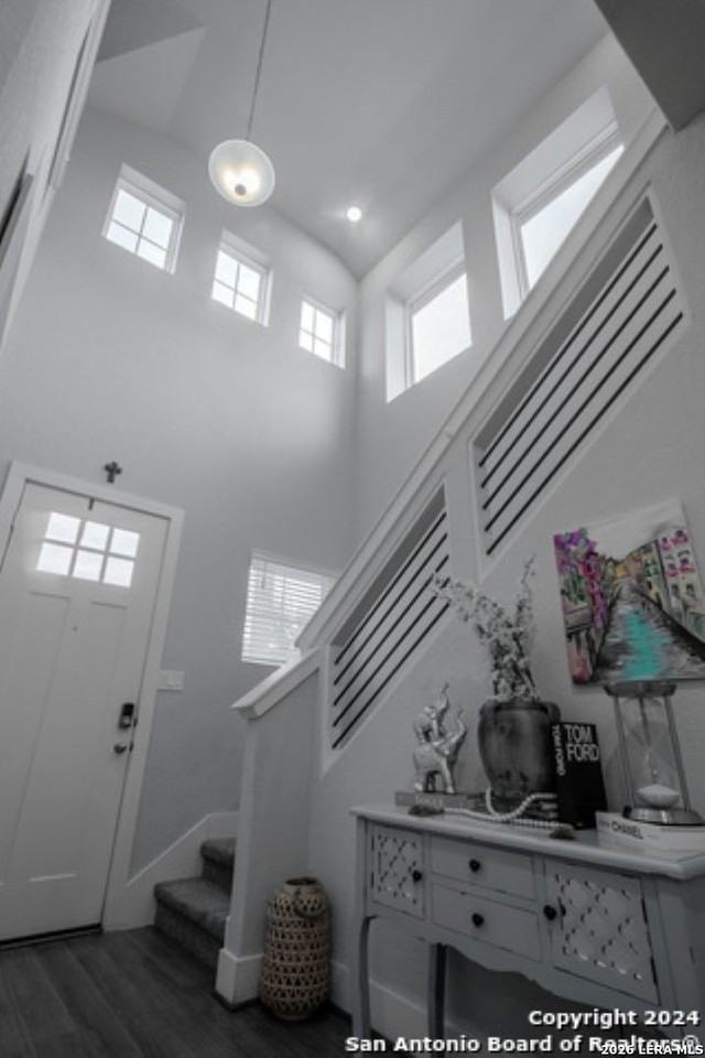 12518 Yellowstone Pt - Photo 4 of 8