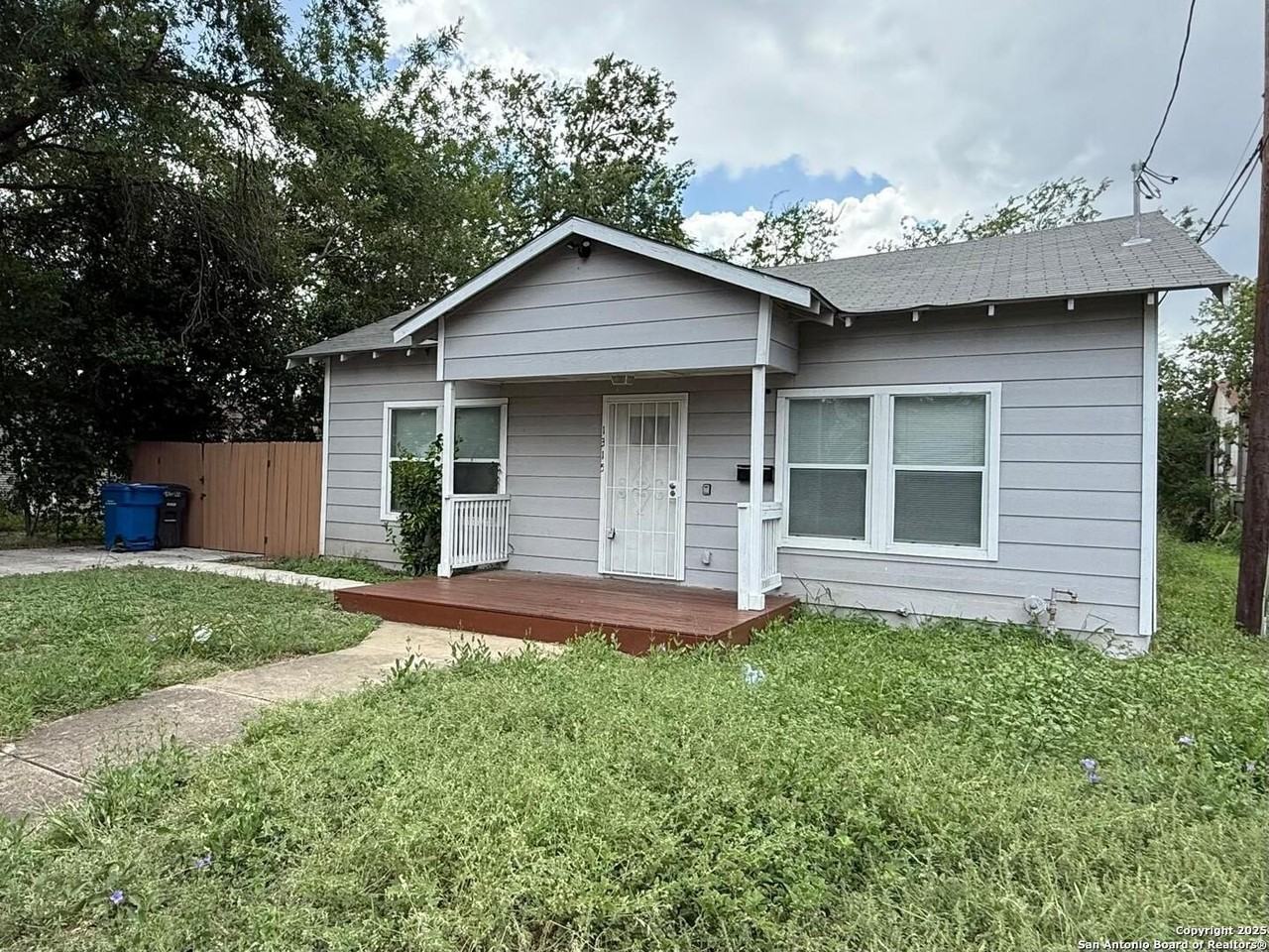 1315 S Olive St - Photo 2 of 28