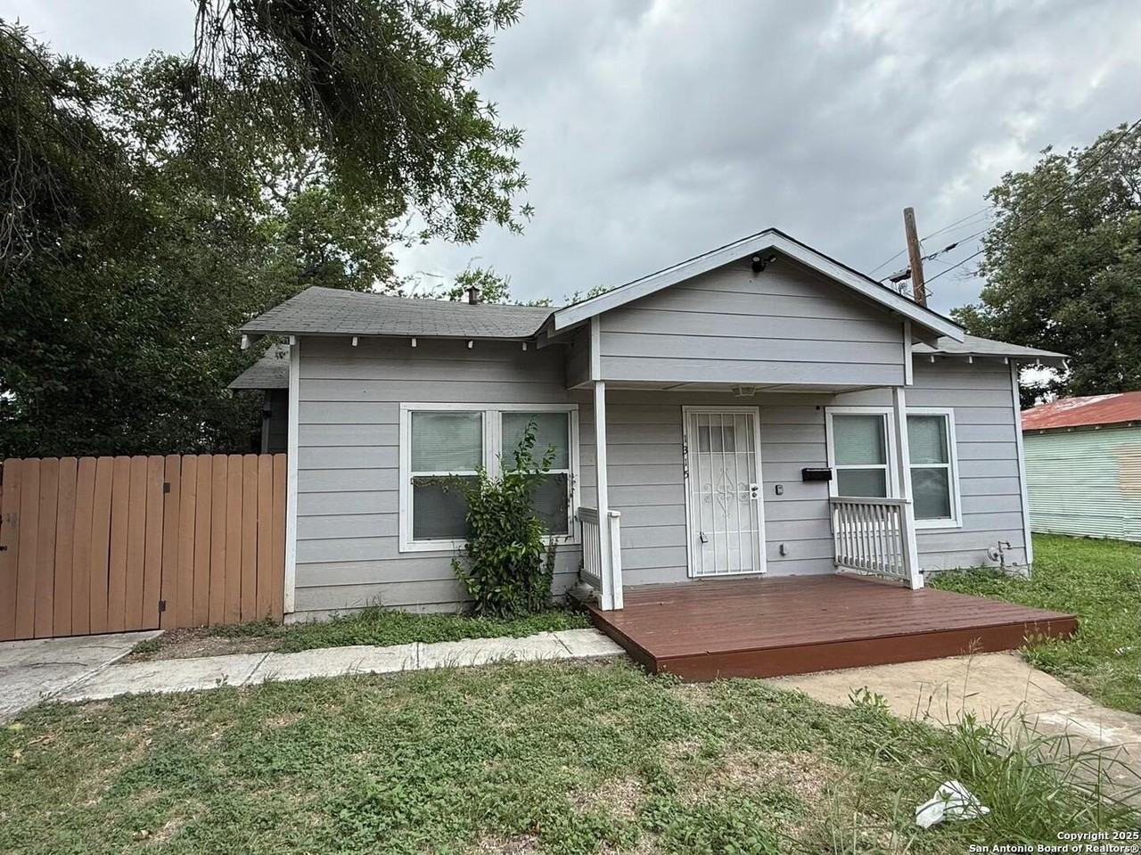 1315 S Olive St - Photo 5 of 28