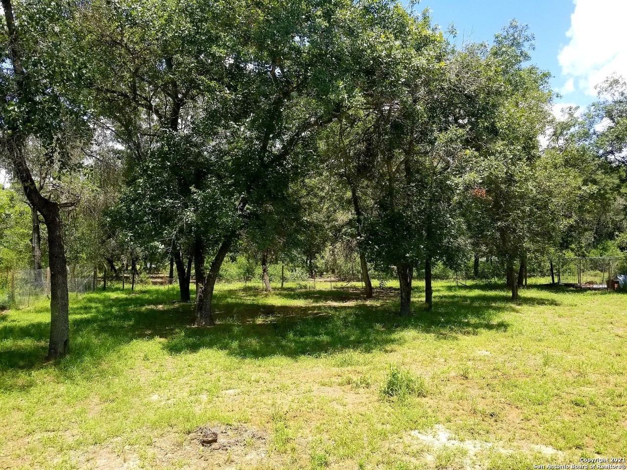 23322 Dragon Rock Rd - Photo 2 of 7