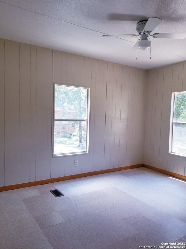 23322 Dragon Rock Rd - Photo 4 of 7