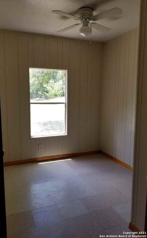 23322 Dragon Rock Rd - Photo 6 of 7