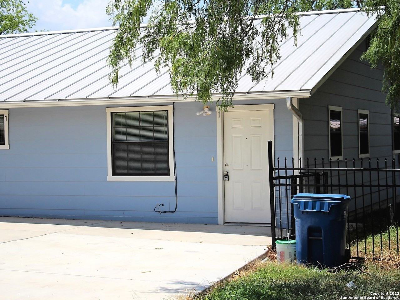 1409 S 4th St Unit 2 - Photo 2 of 10