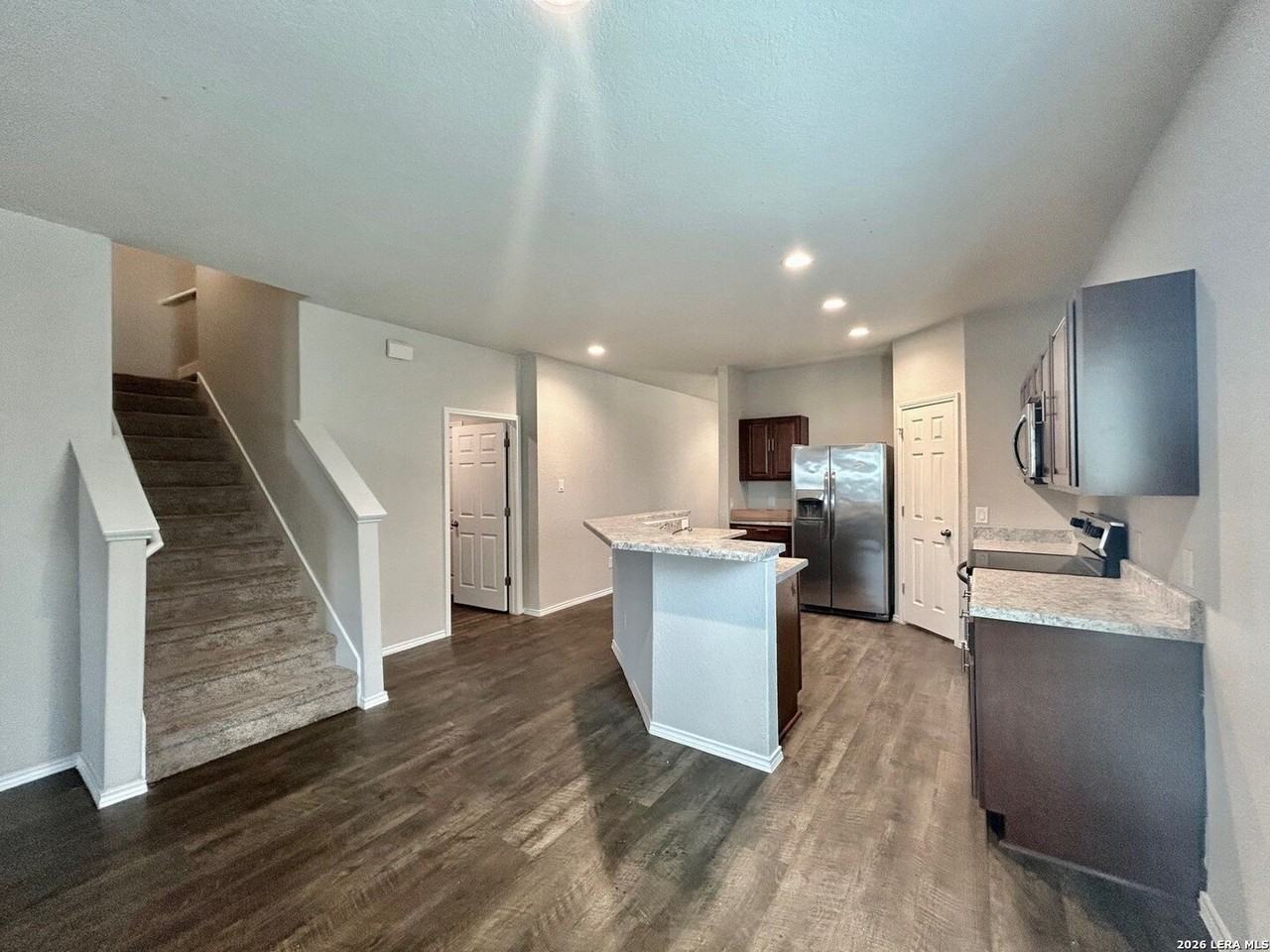 7122 Mesa Clfs - Photo 6 of 25