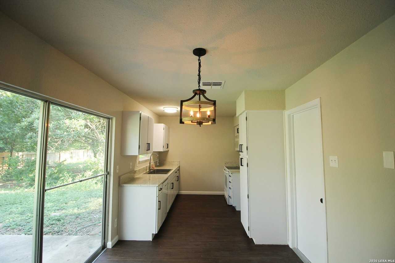 11703 Spring Mont St - Photo 7 of 19